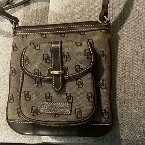 Dooney & Bourke small crossbody